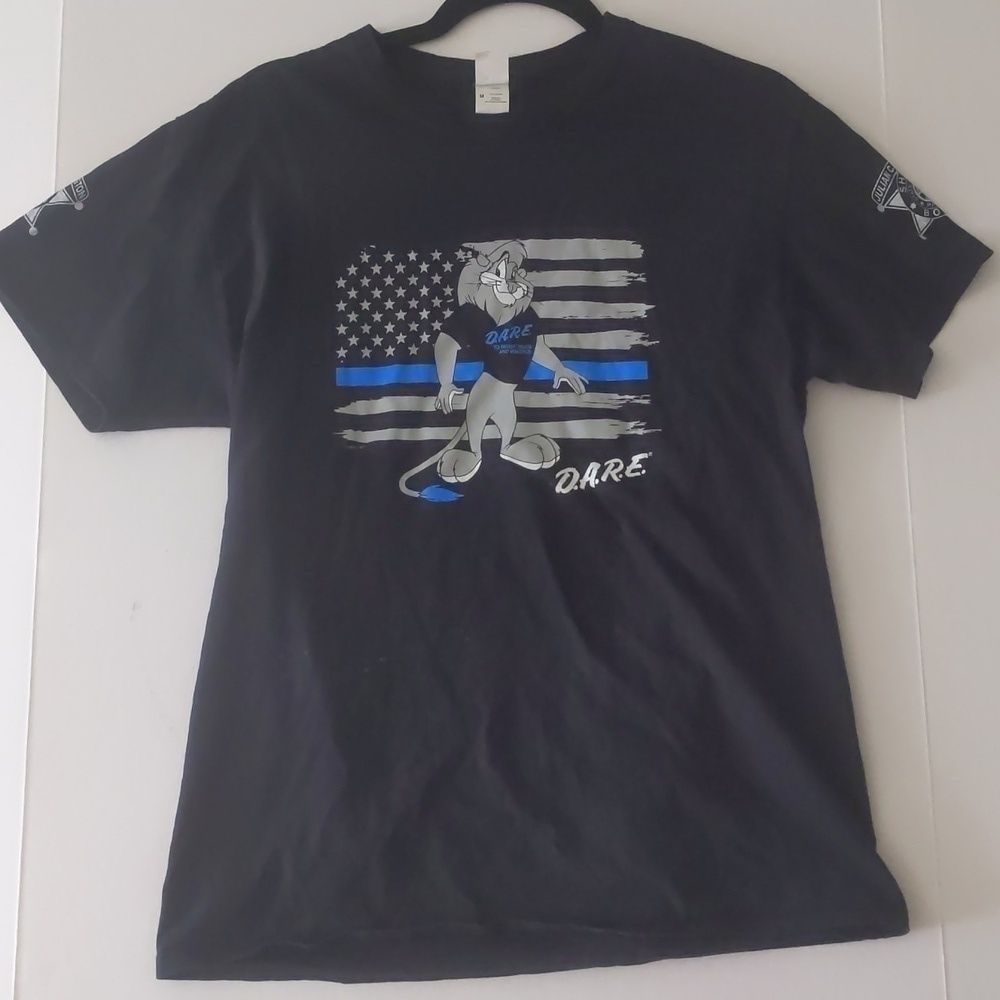 Vintage DARE T Shirt 90’s Lion Graphic Print Tee size medium